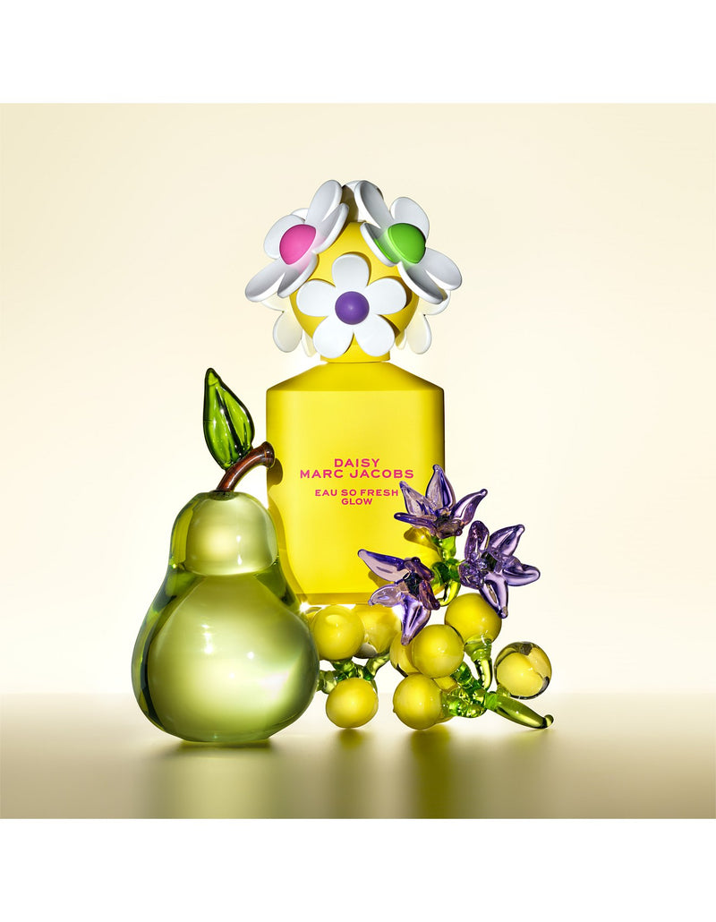 Load image into Gallery viewer, Perfumes- Daisy Eau So Fresh Glow By Marc Jacob’s Eau De Toilette 2.5oz/75ml
