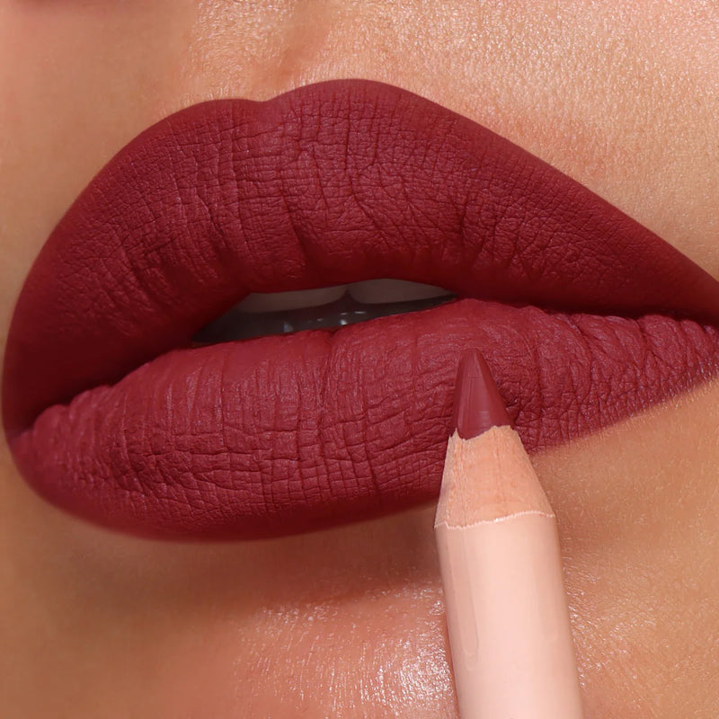 Load image into Gallery viewer, MOIRA SGP012 Signature Lip Pencil - DARING RED (6pc bundle, $2 each)
