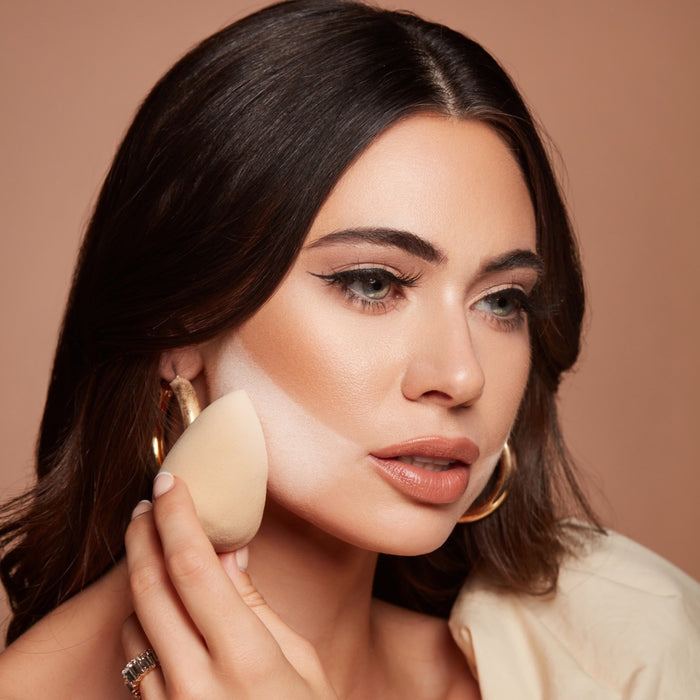 Load image into Gallery viewer, Beauty Creations BYE Filter setting powder- Translucent Dream BFP01 (12pc bulk , $3.75 EACH)
