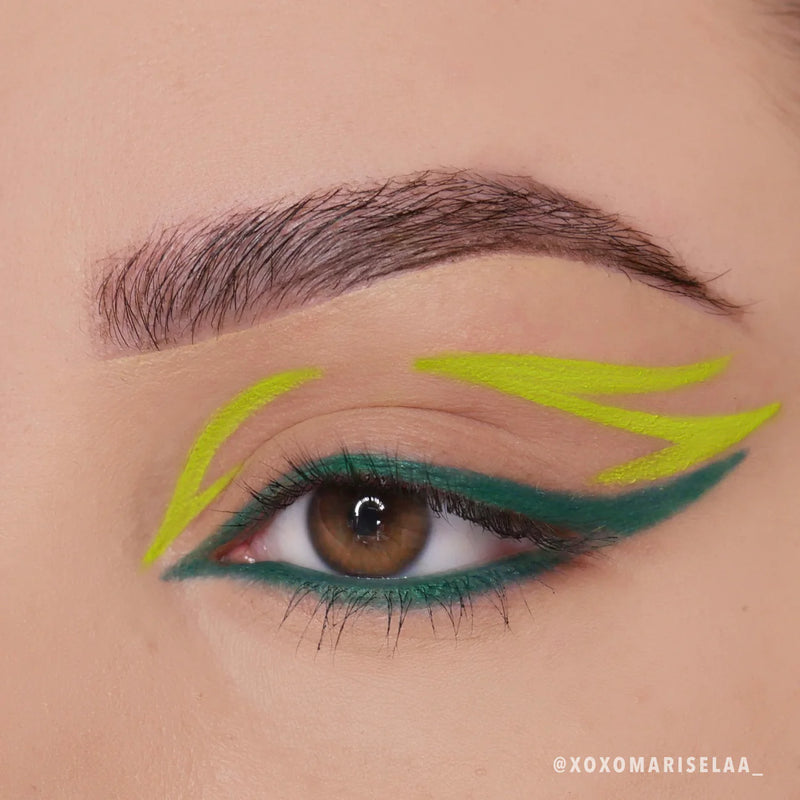 Load image into Gallery viewer, Eyes- Statement Gel Liner - Green STL009 (3pc bundle, $2.50)
